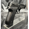 Full black, en polymères lourds, c’est un pistolet d’alarme et de défense 9 mm PAK.