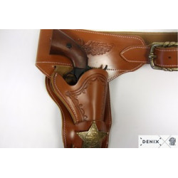 Ceinturon avec un holster sherif pour revolver Western