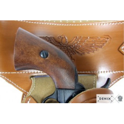 Ceinturon avec un holster sherif pour revolver Western